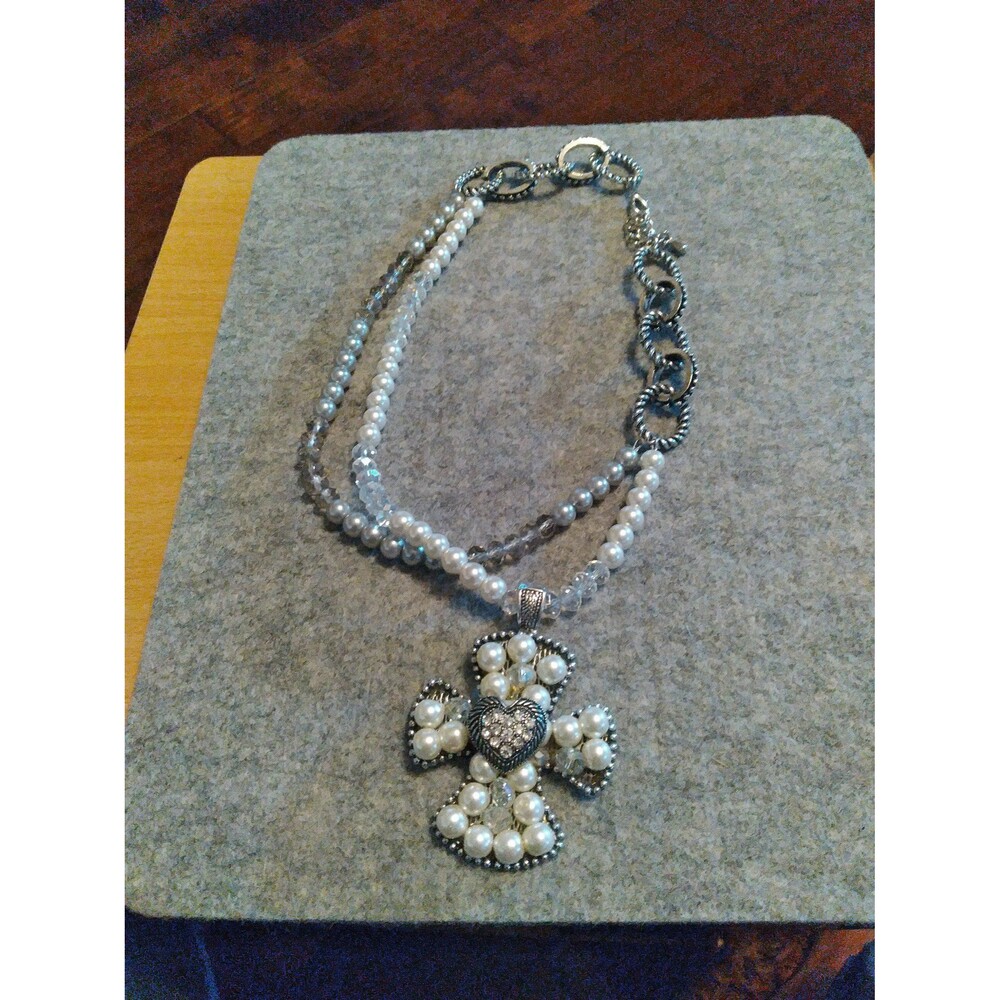 Cross Pendant Necklace‎ Faux Pearl Heart Silver Tone Chain Statement